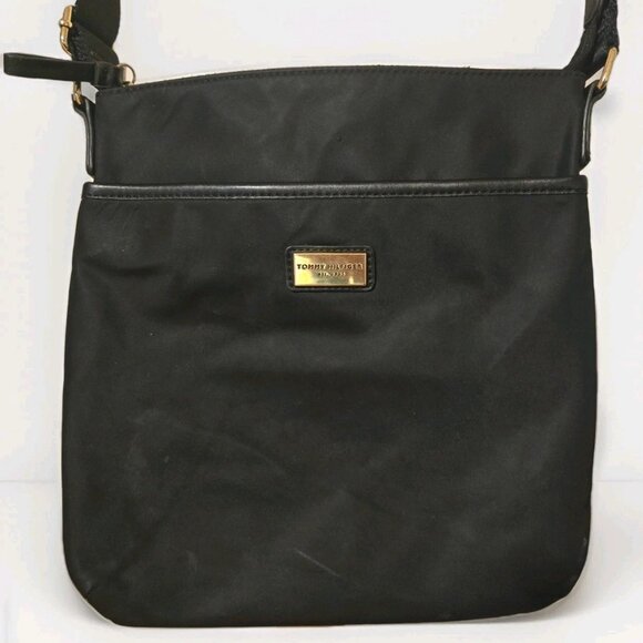 Tommy Hilfiger Women's Garden Classics Black Crossbody Messenger Nylon Purse Bag - Picture 6 of 9